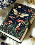 Leatherooze - Diario Grimorio in Pelle Fungo & Falena Libro degli Incantesimi Celestiale