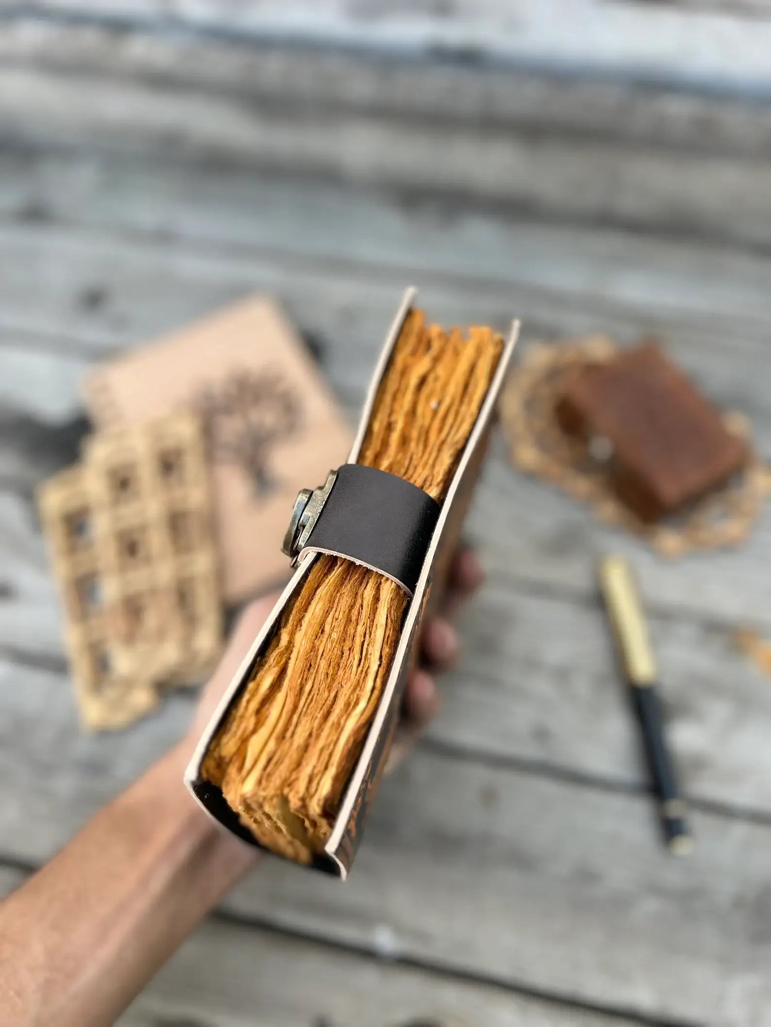 Diario in pelle vintage con stampa Book of Shadow