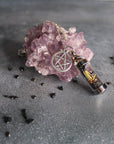 Moondust and Raven - Collana con amuleto Protection Spell Jar, Witchy Crystal Jewelry