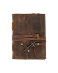 Diario vintage rilegato in pelle con chiave