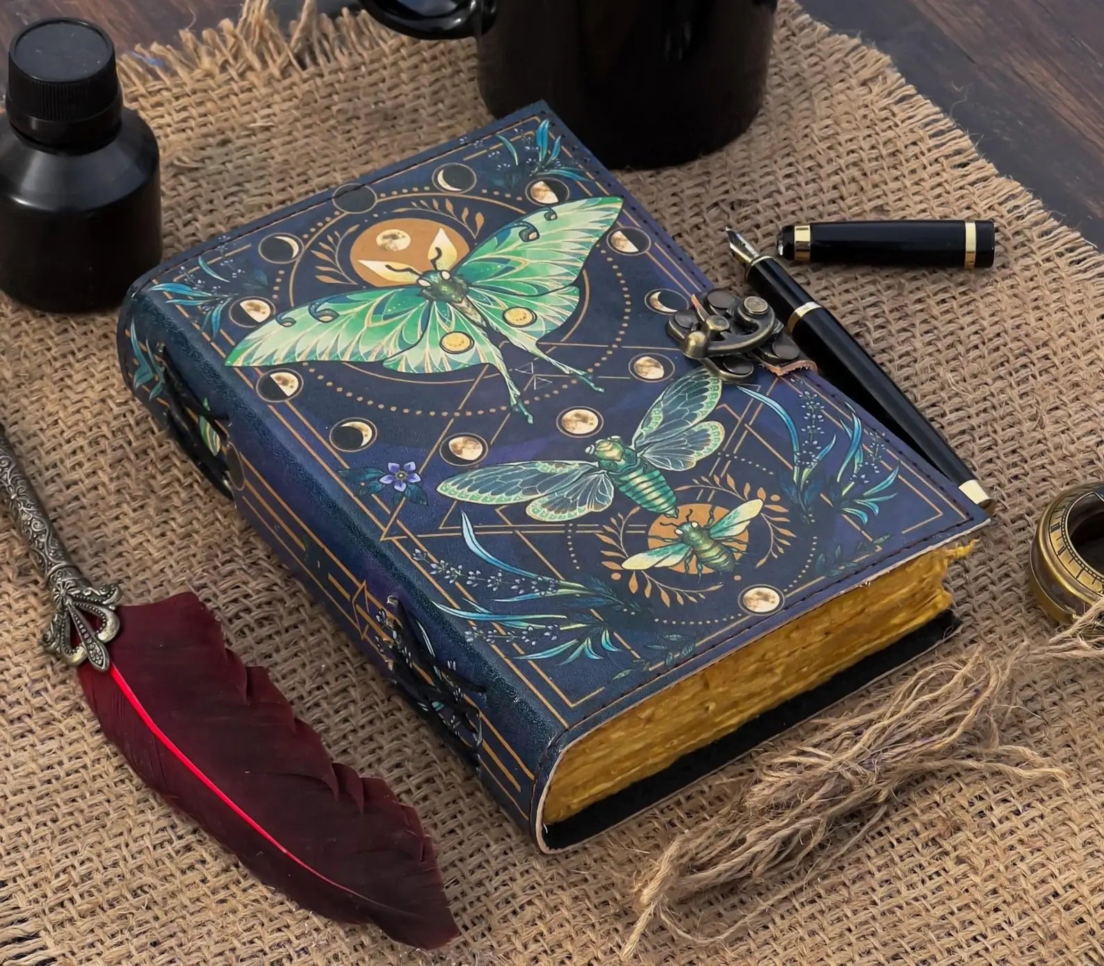 Quaderno in pelle vintage con stampa a farfalla