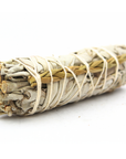 Green Tree Candle - Happiness White Smudge Stick & Sweetgrass, 10 cm, con etichetta