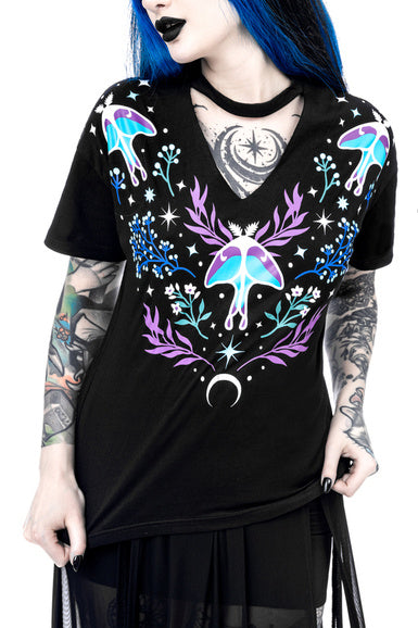 MOONGLOW T-SHIRT with a choker