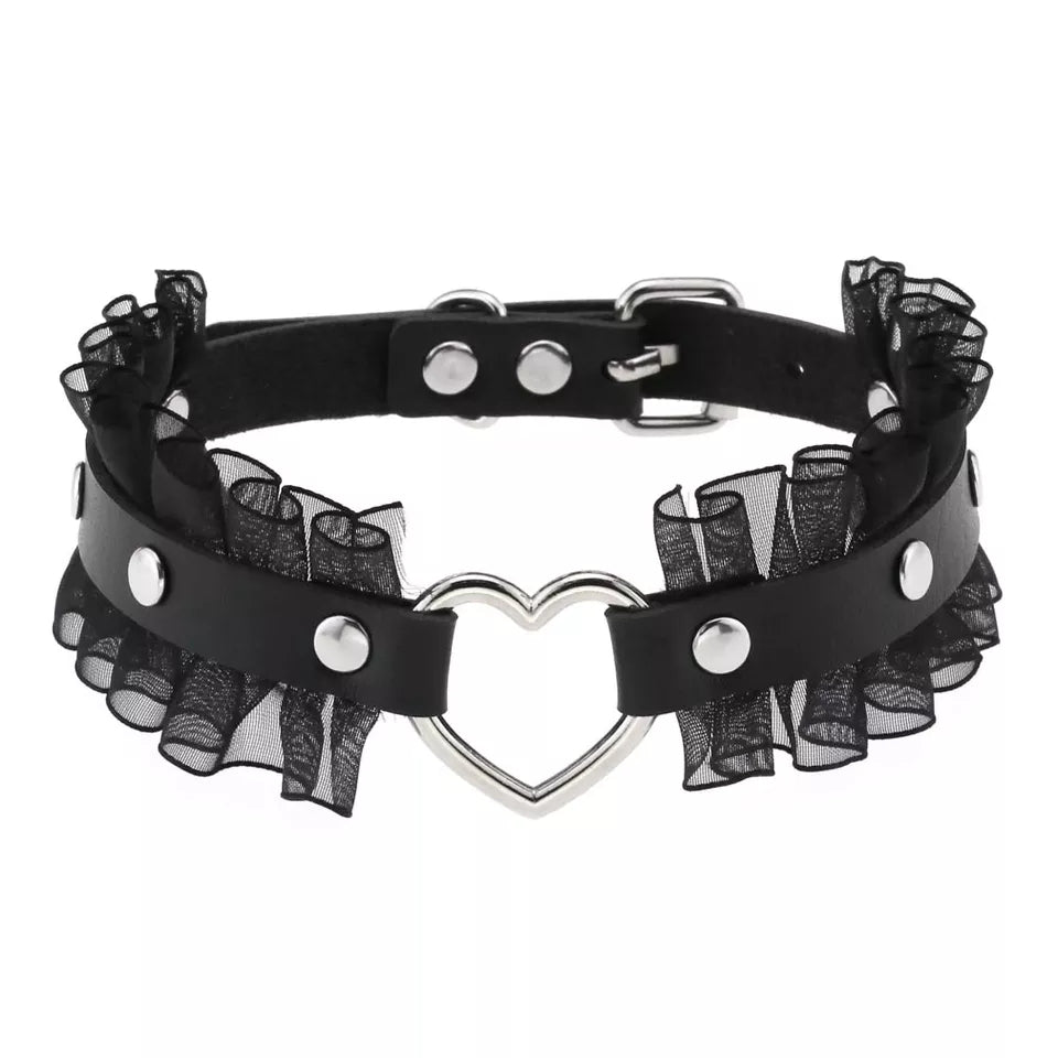 Choker cuore nero e merletto vegan