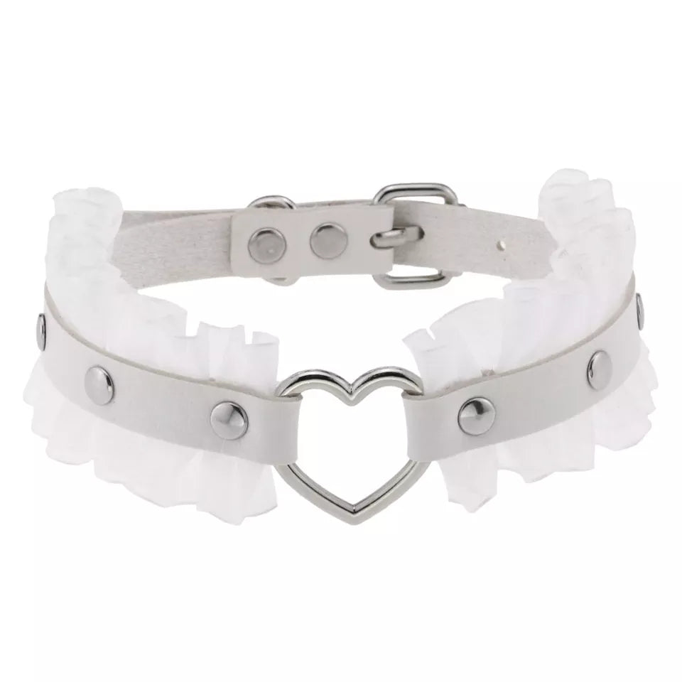 Choker cuore bianco e merletto vegan