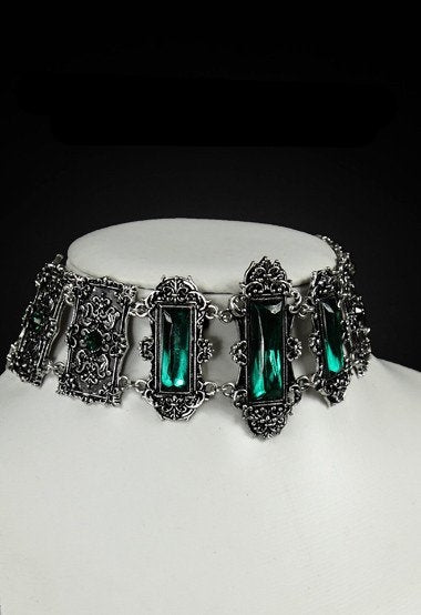 Gircollo Gothic Ancient Emerald