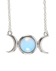 Collana a tripla luna in opalite su biglietto di auguri